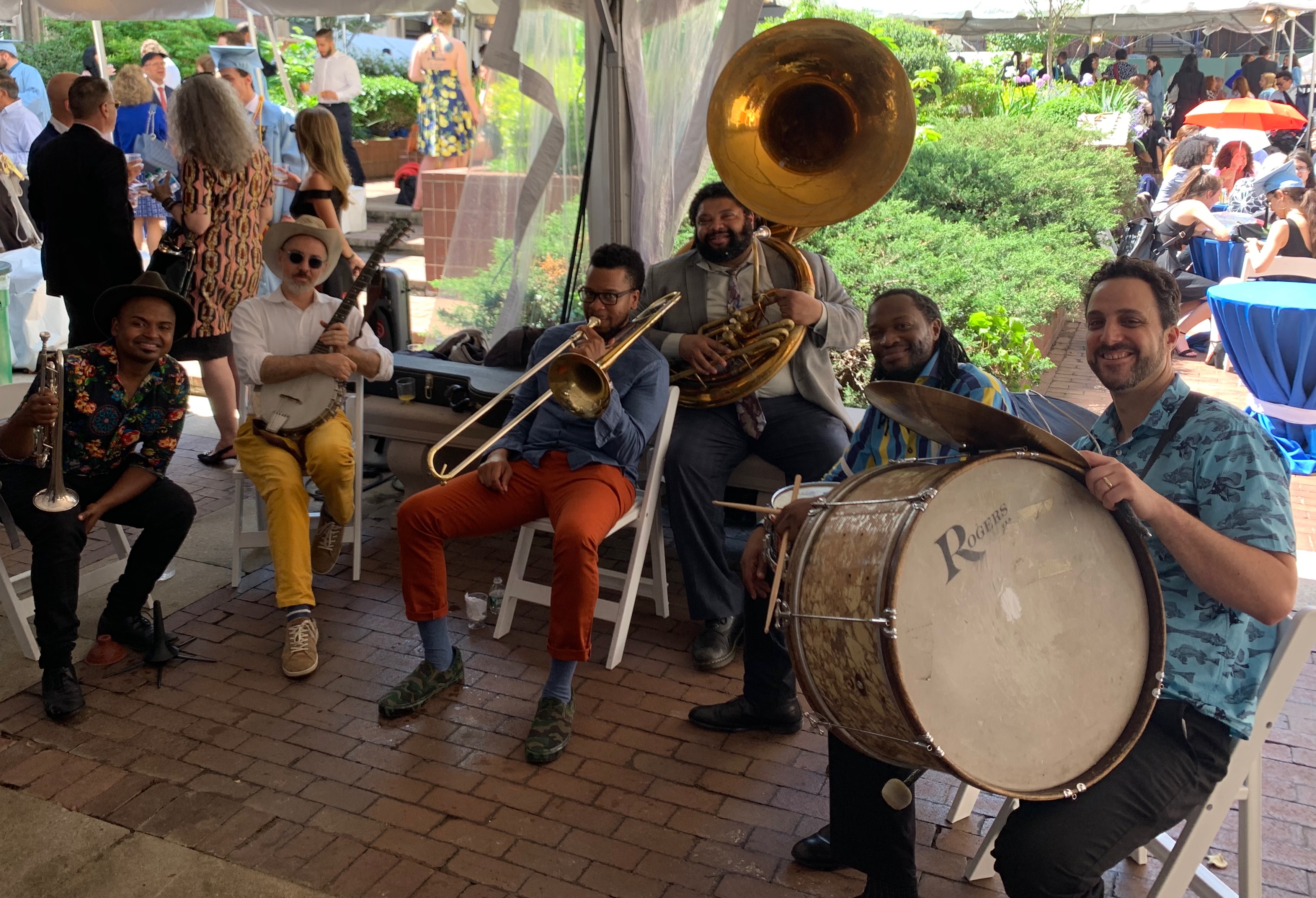 Kenny Bentley performing with Howard Fishman and the Biting Fish Brass Band